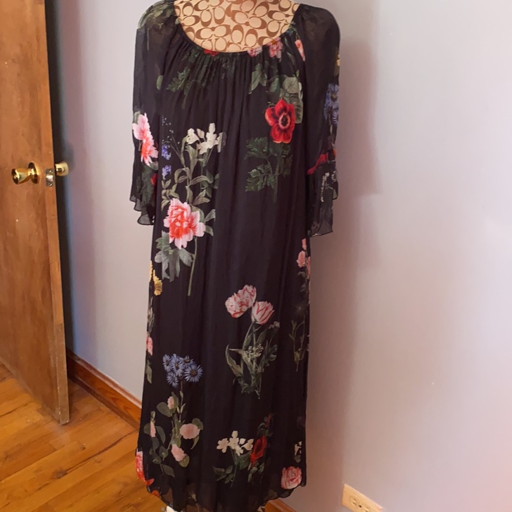 Dress - Picture 6 of 8
